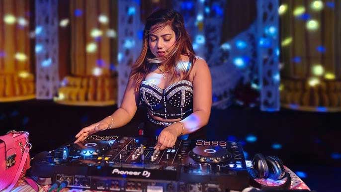Live DJ